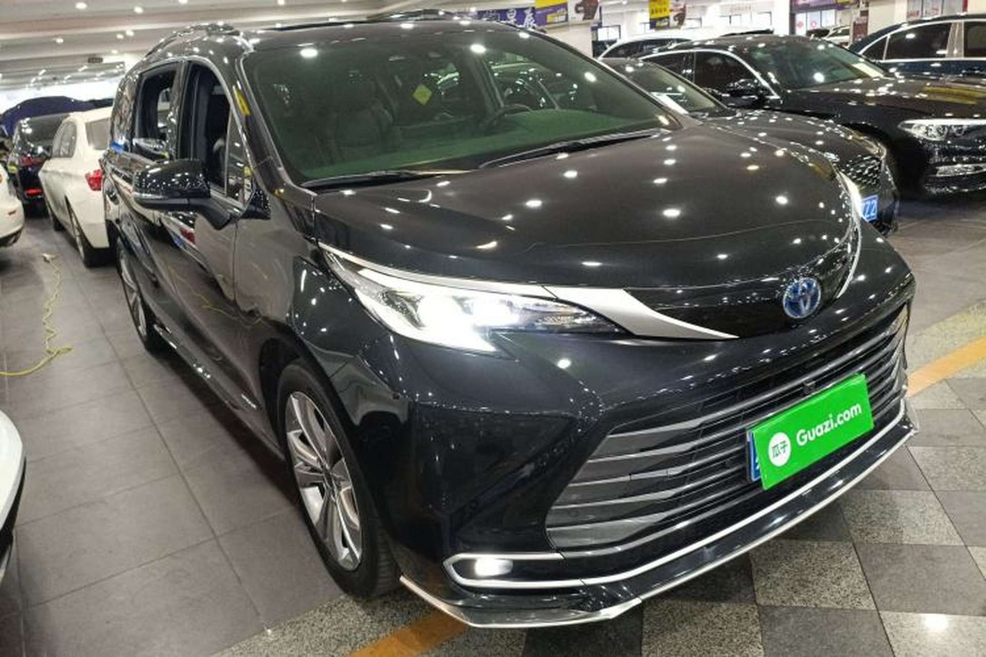 Used Toyota SIENNA 2023 2.5L Hybrid Deluxe Edition Exterior 1
