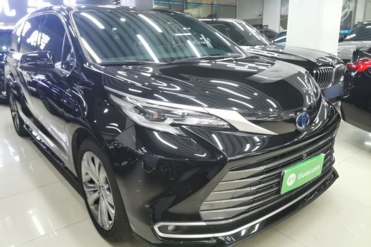 Used Toyota SIENNA 2023 2.5L Hybrid Deluxe Edition Exterior 1