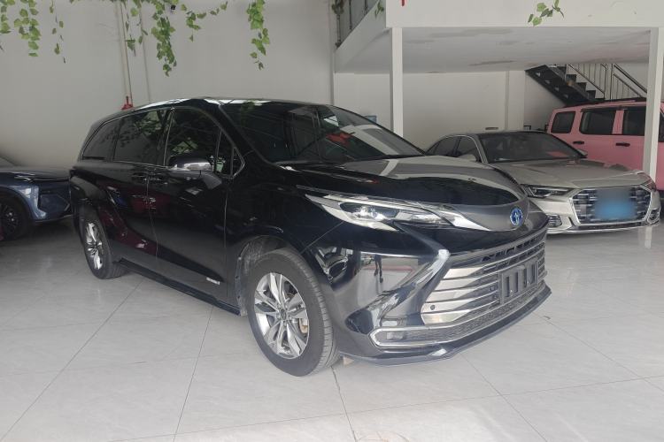 Used Toyota SIENNA 2023 2.5L Hybrid Comfort Edition Exterior 2