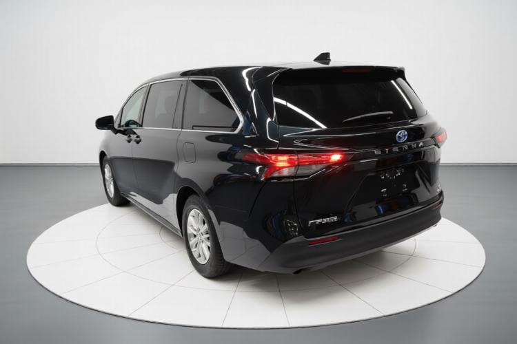 Used Toyota SIENNA 2023 2.5L Hybrid Comfort Edition Exterior 2