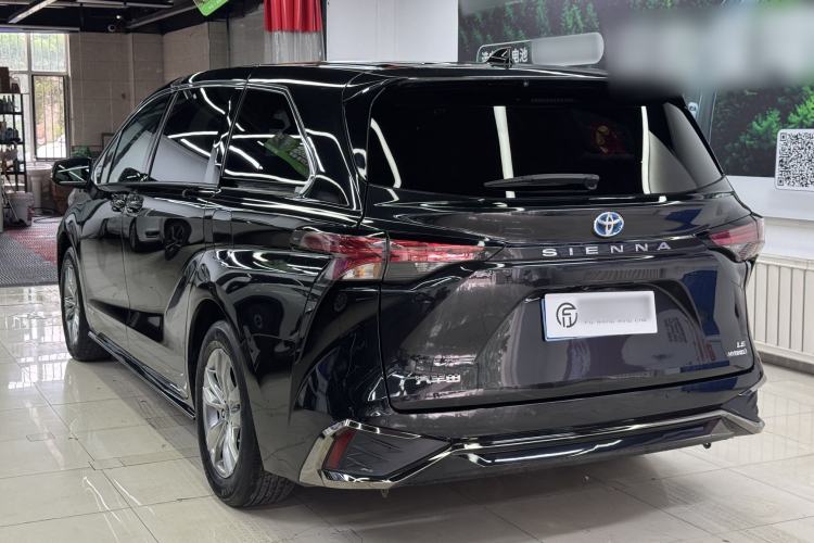 Used Toyota SIENNA 2023 2.5L Hybrid Comfort Edition Exterior 4