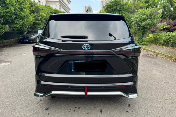 Used Toyota SIENNA 2023 2.5L Hybrid Luxury Edition Exterior 4