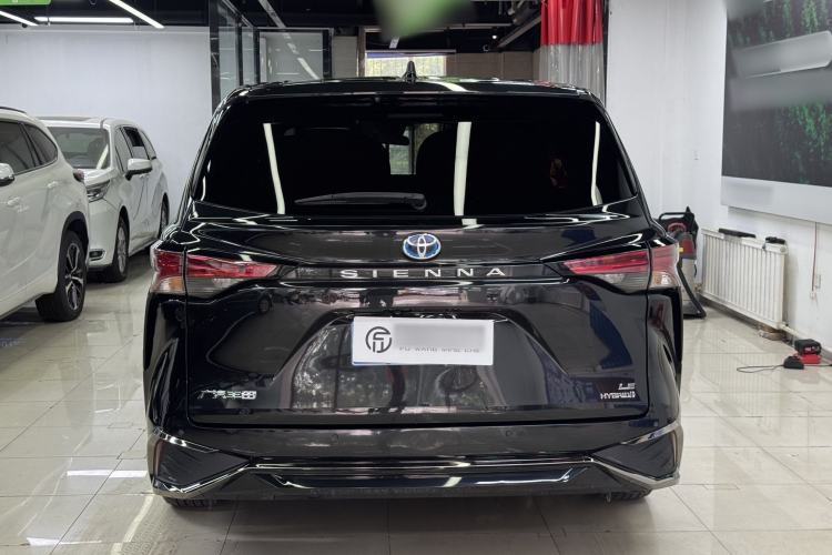 Used Toyota SIENNA 2023 2.5L Hybrid Comfort Edition Exterior 5