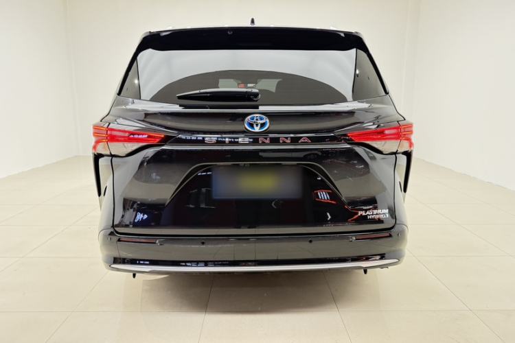 Used Toyota SIENNA 2023 2.5L Hybrid Platinum Edition Exterior 5
