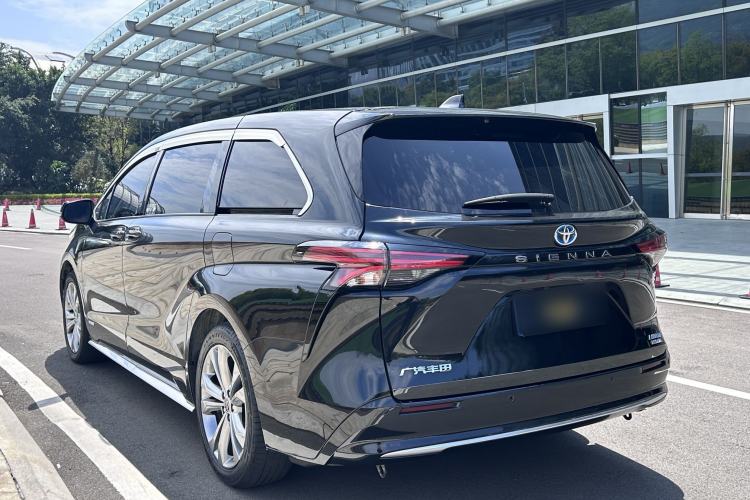Used Toyota SIENNA 2023 2.5L Hybrid Deluxe Edition Exterior 5