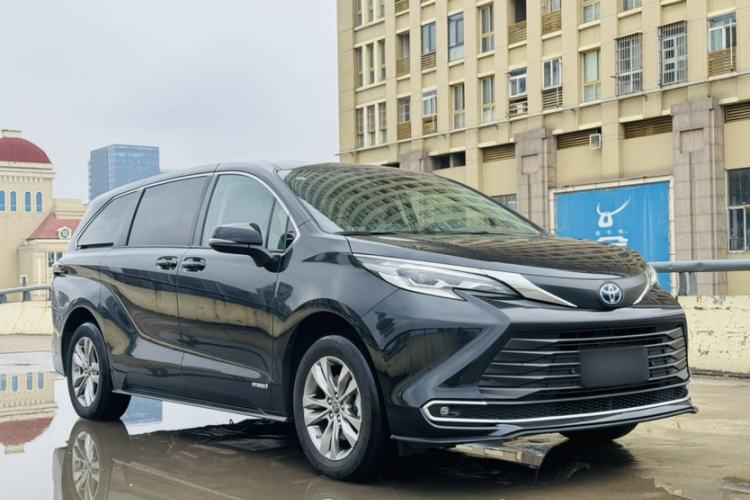 Used Toyota SIENNA 2023 2.5L Hybrid Comfort Edition Exterior 6