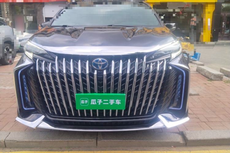 Used Toyota SIENNA 2023 2.5L Hybrid Comfort Edition Front