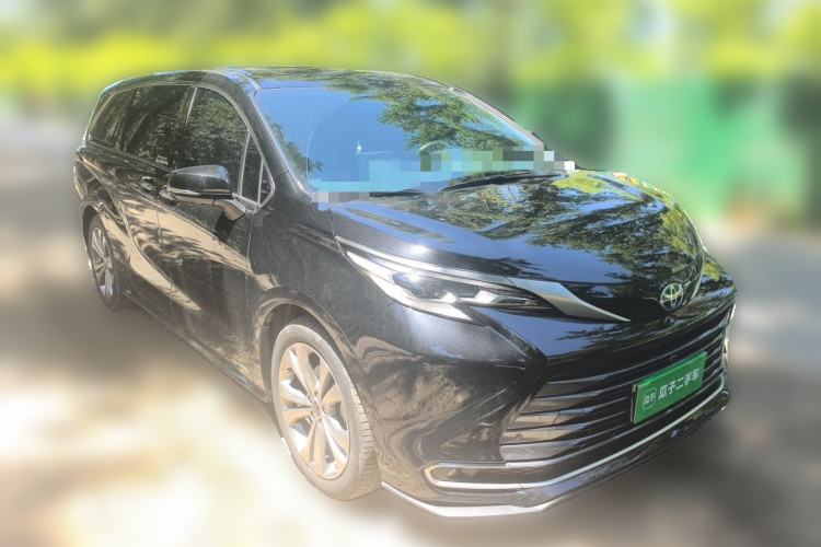 Used Toyota SIENNA 2023 2.5L Hybrid Deluxe Edition Front Right 45 Deg