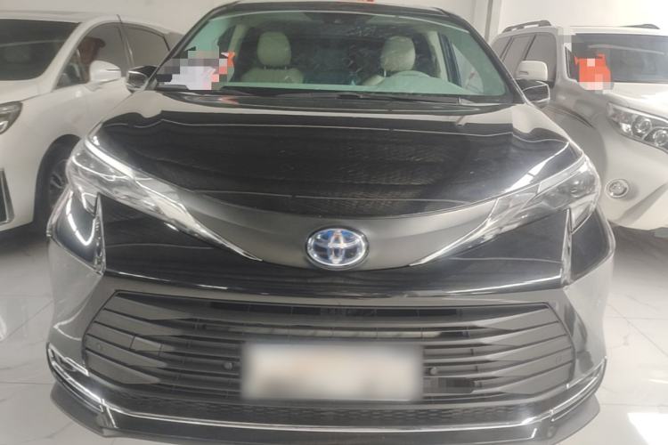 Used Toyota SIENNA 2023 2.5L Hybrid Comfort Edition Front