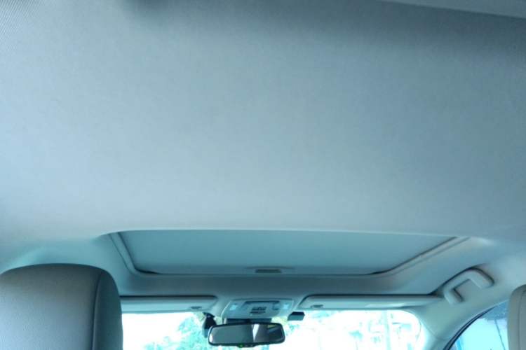 Used Toyota SIENNA 2023 2.5L Hybrid Luxury Edition Headliner