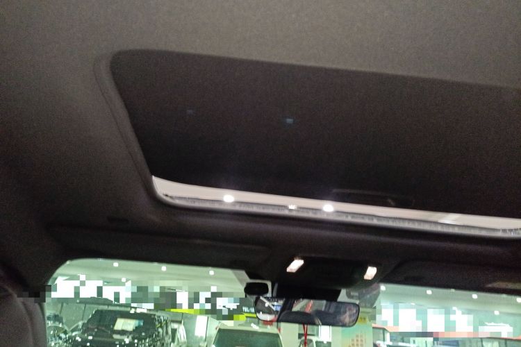 Used Toyota SIENNA 2023 2.5L Hybrid Deluxe Edition Headliner