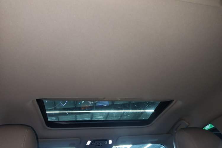 Used Toyota SIENNA 2023 2.5L Hybrid Comfort Edition Headliner