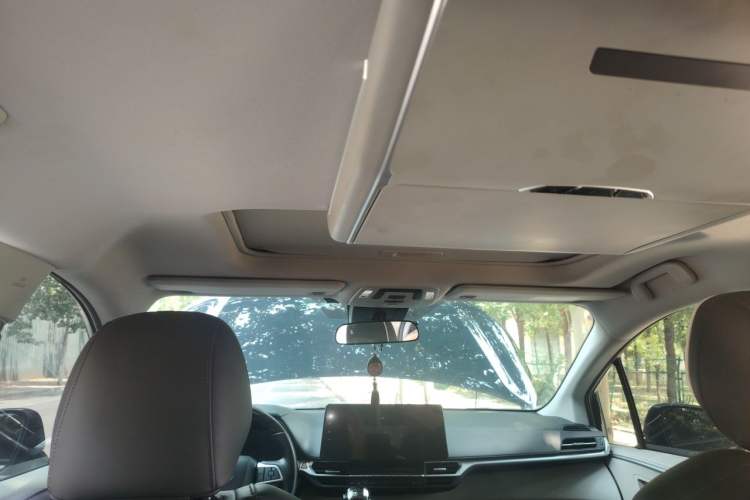 Used Toyota SIENNA 2023 2.5L Hybrid Comfort Edition Headliner