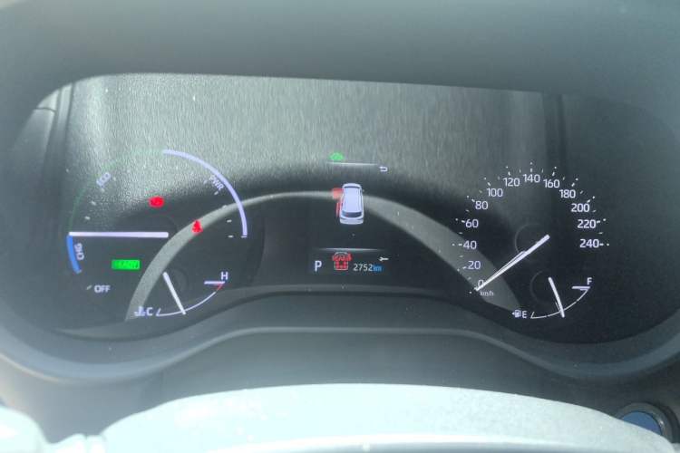 Used Toyota SIENNA 2023 2.5L Hybrid Deluxe Edition Instrument Cluster