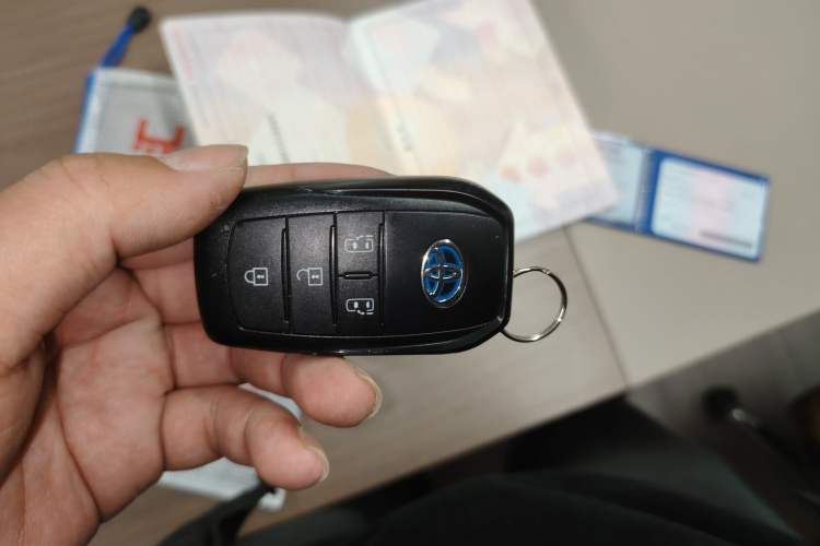 Used Toyota SIENNA 2023 2.5L Hybrid Comfort Edition Interior 1