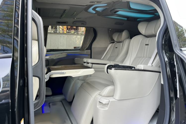 Used Toyota SIENNA 2023 2.5L Hybrid Comfort Edition Interior 3