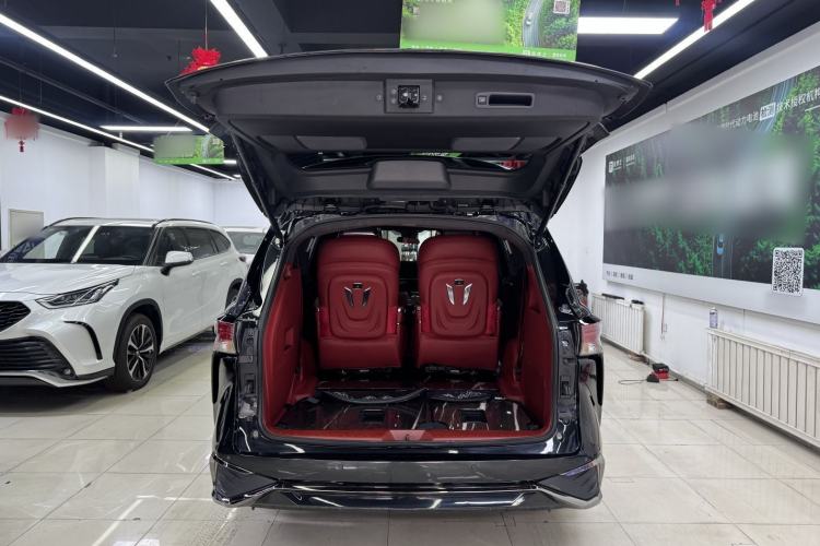 Used Toyota SIENNA 2023 2.5L Hybrid Comfort Edition Interior 6