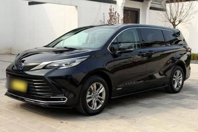 Used Toyota SIENNA 2023 2.5L Hybrid Comfort Edition