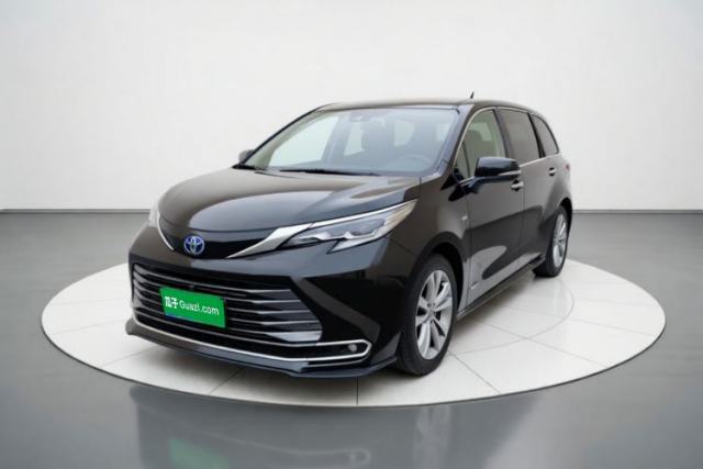 Used Toyota SIENNA 2023 2.5L Hybrid Deluxe Edition