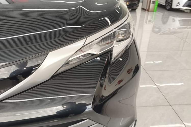 Used Toyota SIENNA 2023 2.5L Hybrid Deluxe Edition Left Front Headlight
