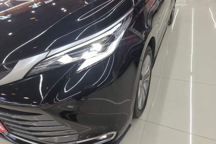 Used Toyota SIENNA 2023 2.5L Hybrid Deluxe Edition Left Front Headlight