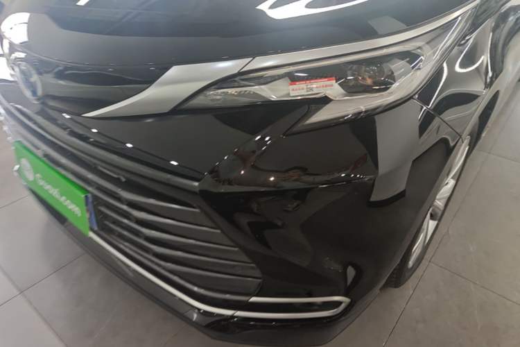 Used Toyota SIENNA 2023 2.5L Hybrid Deluxe Edition Left Front Headlight