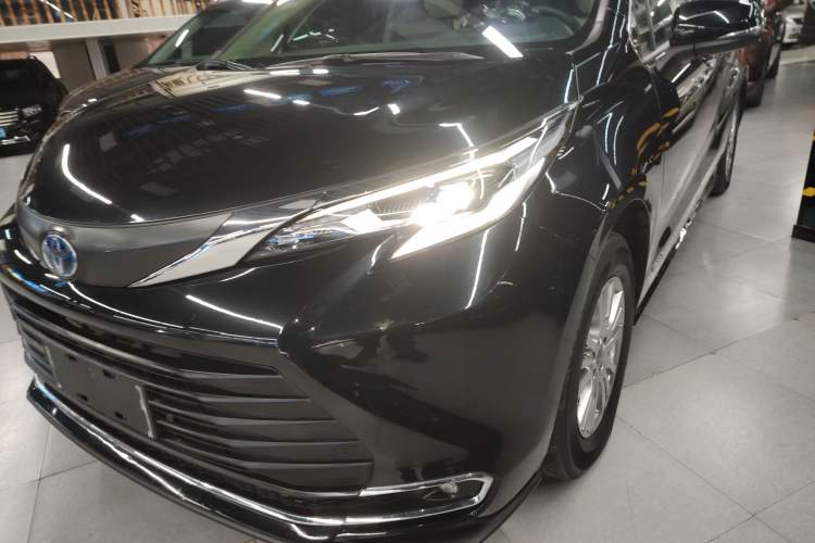 Used Toyota SIENNA 2023 2.5L Hybrid Comfort Edition Left Front Headlight