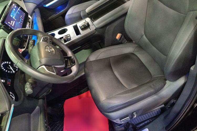 Used Toyota SIENNA 2023 2.5L Hybrid Deluxe Edition Left Front Seat