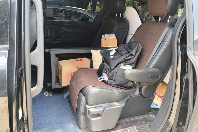 Used Toyota SIENNA 2023 2.5L Hybrid Deluxe Edition Left Rear Seat