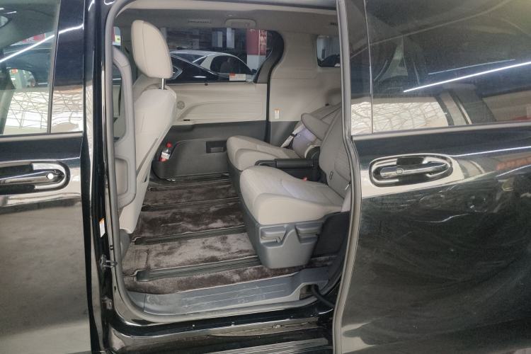 Used Toyota SIENNA 2023 2.5L Hybrid Comfort Edition Left Rear Seat