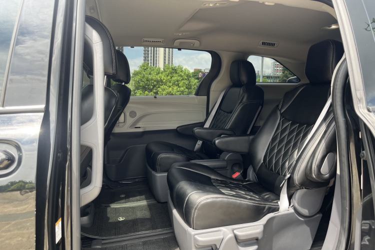 Used Toyota SIENNA 2023 2.5L Hybrid Comfort Edition Left Rear Seat