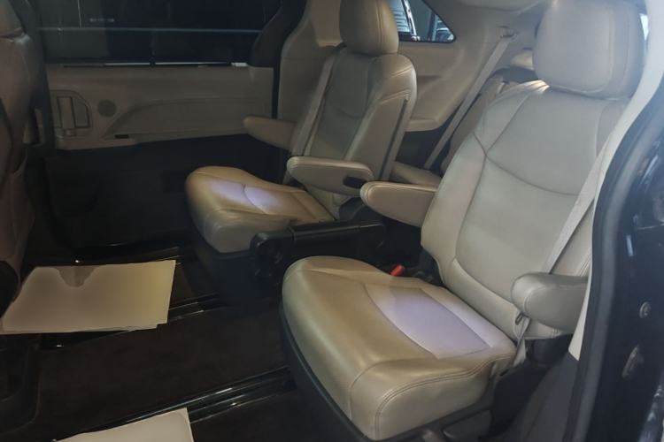 Used Toyota SIENNA 2023 2.5L Hybrid Comfort Edition Left Rear Seat