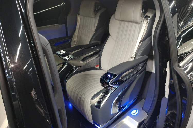 Used Toyota SIENNA 2023 2.5L Hybrid Comfort Edition Left Rear Seat