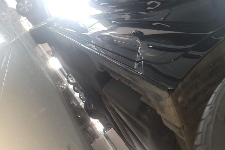 Used Toyota SIENNA 2023 2.5L Hybrid Ultimate Edition Left Side Sill