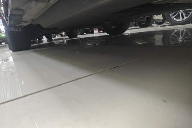 Used Toyota SIENNA 2023 2.5L Hybrid Comfort Edition Left Side Sill