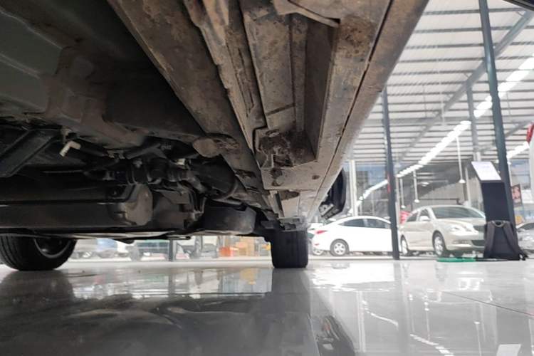 Used Toyota SIENNA 2023 2.5L Hybrid Deluxe Edition Left Side Sill