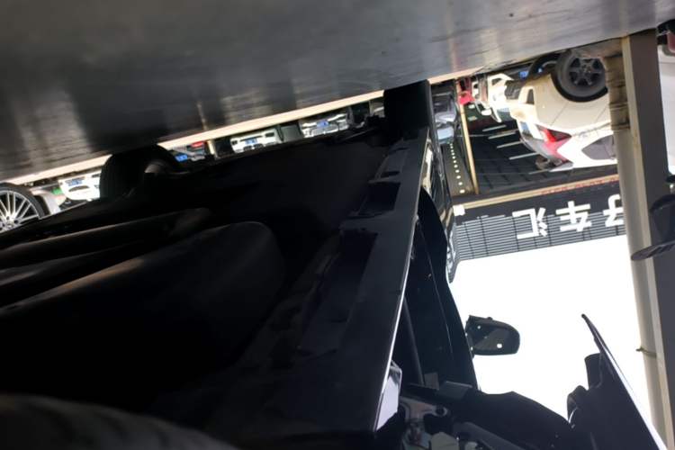 Used Toyota SIENNA 2023 2.5L Hybrid Comfort Edition Left Side Sill