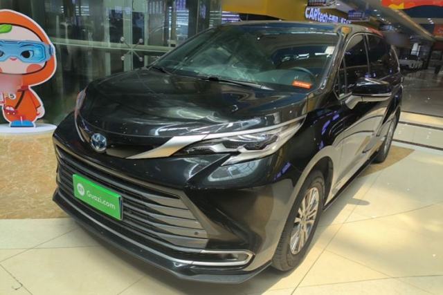 Used Toyota SIENNA 2023 2.5L Hybrid Luxury Edition