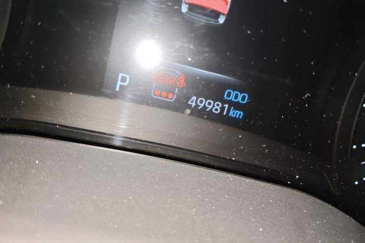 Used Toyota SIENNA 2023 2.5L Hybrid Comfort Edition Odometer Close Up