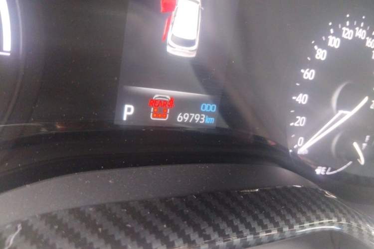 Used Toyota SIENNA 2023 2.5L Hybrid Comfort Edition Odometer Close Up