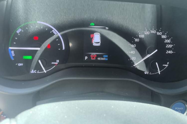 Used Toyota SIENNA 2023 2.5L Hybrid Deluxe Edition Odometer Close Up