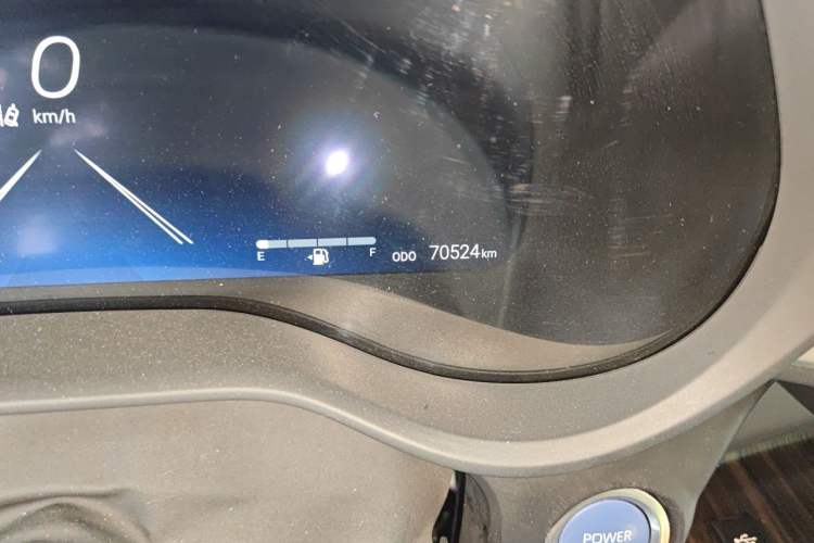 Used Toyota SIENNA 2023 2.5L Hybrid Ultimate Edition Odometer Close Up