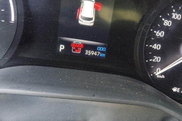 Used Toyota SIENNA 2023 2.5L Hybrid Comfort Edition Odometer Close Up