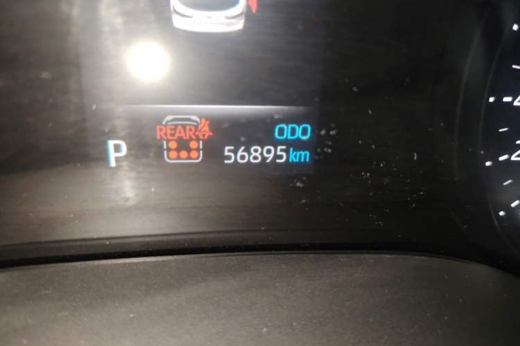 Used Toyota SIENNA 2023 2.5L Hybrid Comfort Edition Odometer Close Up