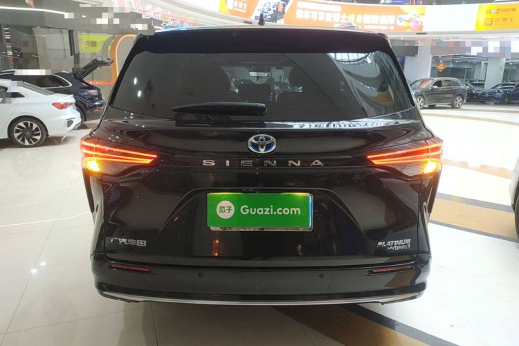 Used Toyota SIENNA 2023 2.5L Hybrid Platinum Edition Rear