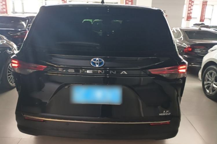 Used Toyota SIENNA 2023 2.5L Hybrid Comfort Edition Rear