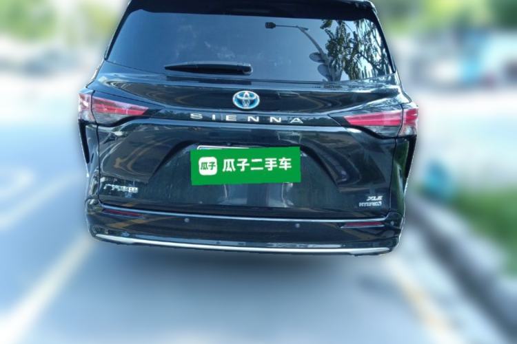 Used Toyota SIENNA 2023 2.5L Hybrid Luxury Edition Rear