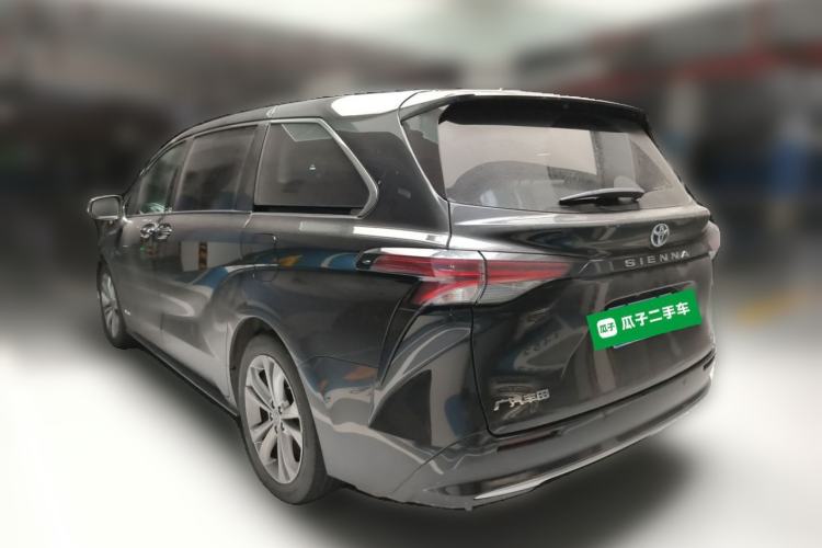 Used Toyota SIENNA 2023 2.5L Hybrid Deluxe Edition Rear Left 45 Deg