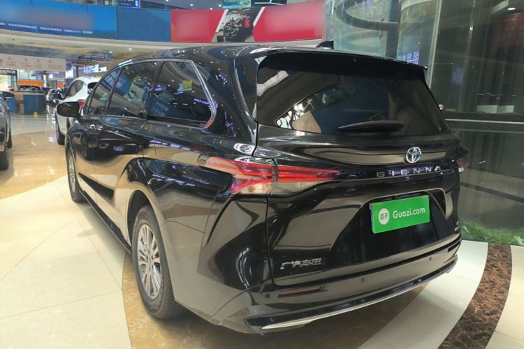 Used Toyota SIENNA 2023 2.5L Hybrid Luxury Edition Rear Left 45 Deg