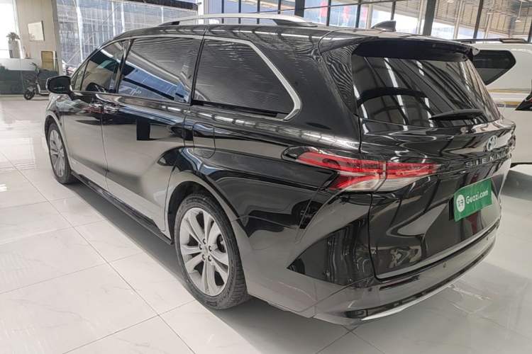 Used Toyota SIENNA 2023 2.5L Hybrid Deluxe Edition Rear Left 45 Deg